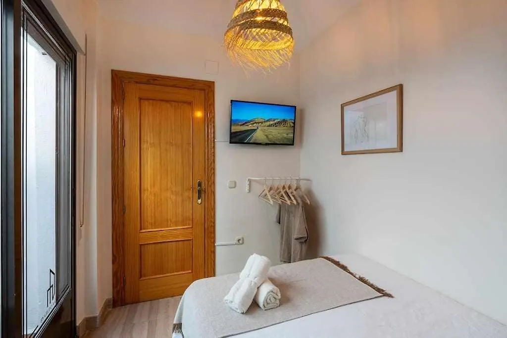 Hi Granada Suite A 0*,